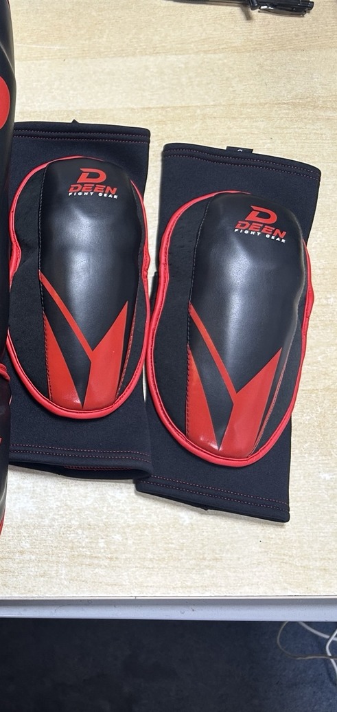 DEEN Elbow Pads